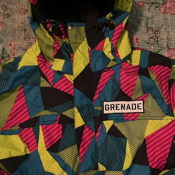 Grenade ski jacket size small - Picture 2 of 3
